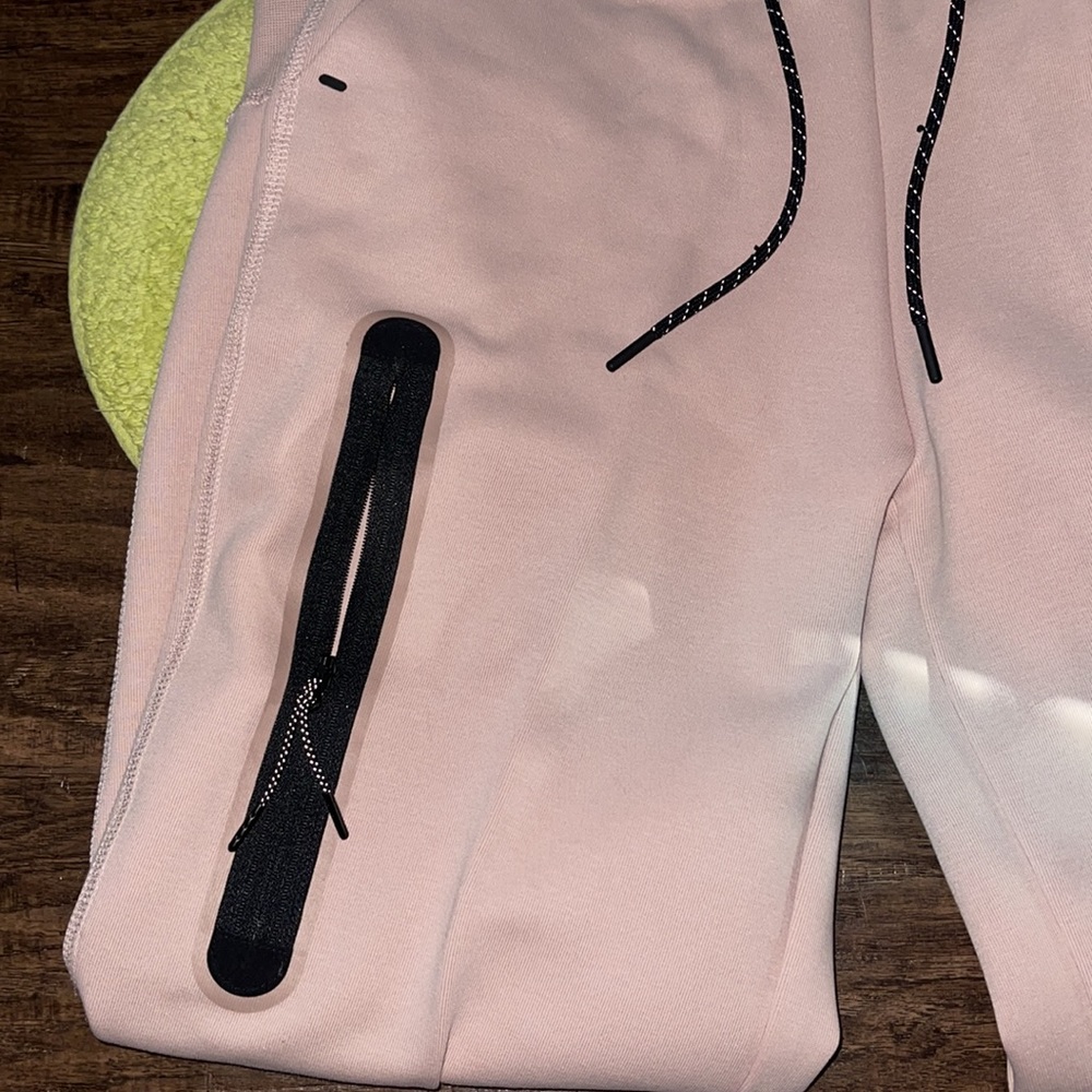 Pink NIKE WOMEN standard fit high rise sweatpants - Picture 4 of 4